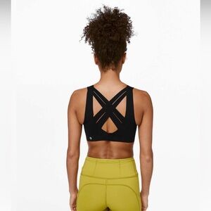 Lululemon Enlite Bra Weave Size 32D Black Wireless Supportive Full Coverage